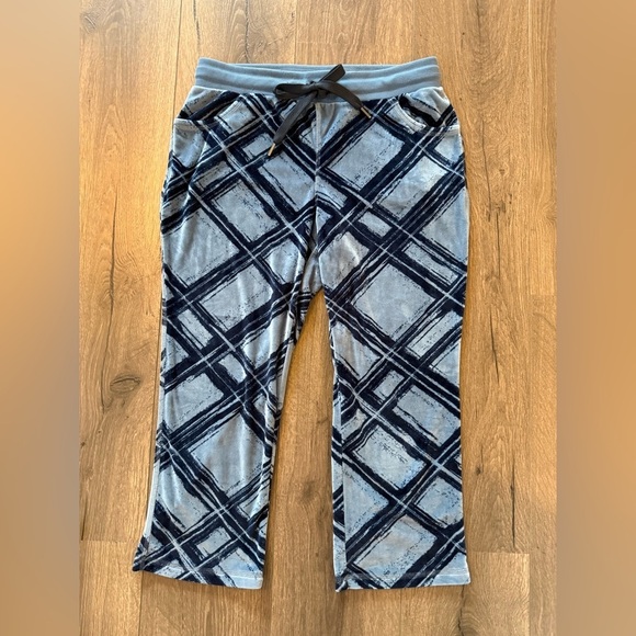 LuLaRoe Pants - LuLaRoe Crystal Cozy Pant blue pattern Size medium